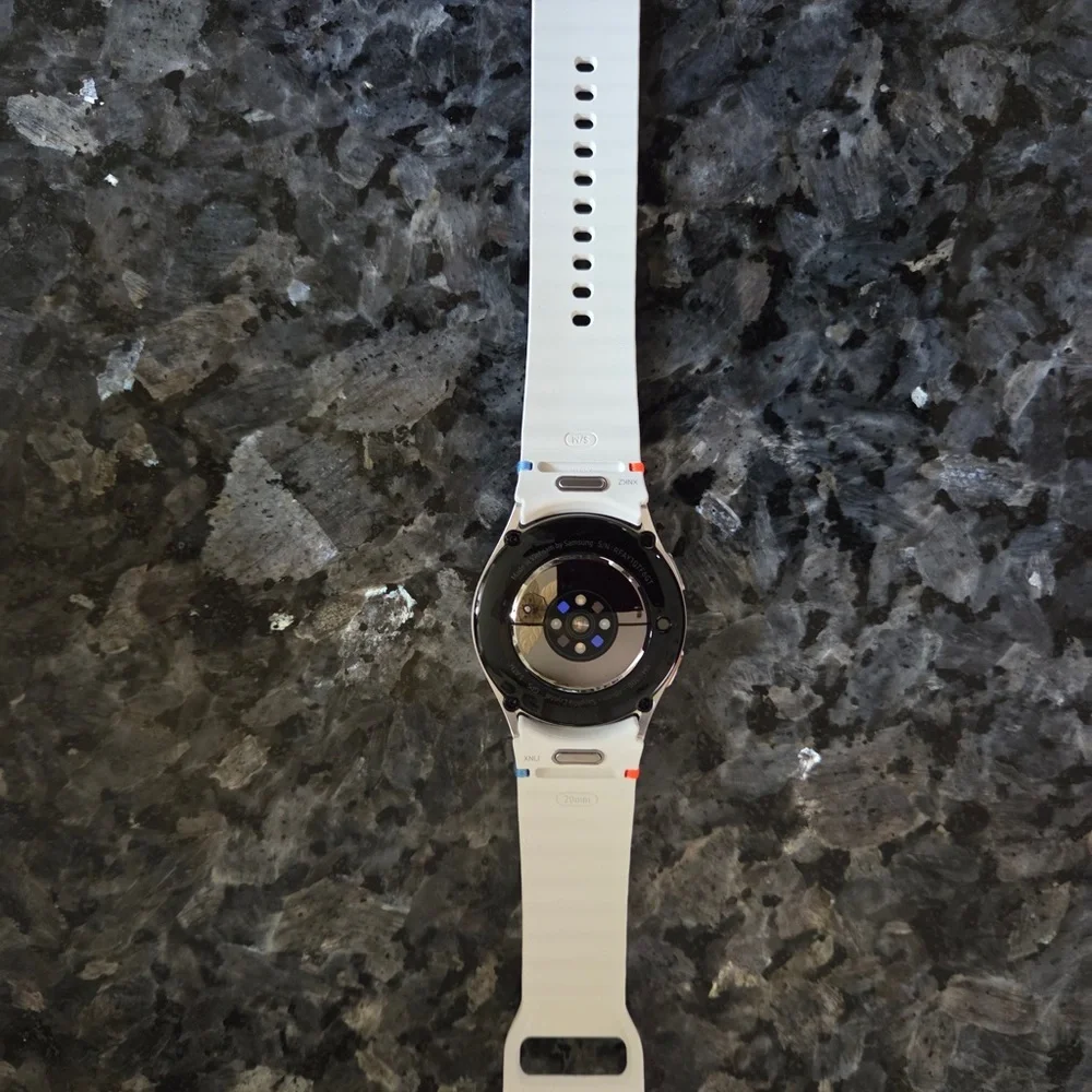 2025 Samsung 7 Watch in White